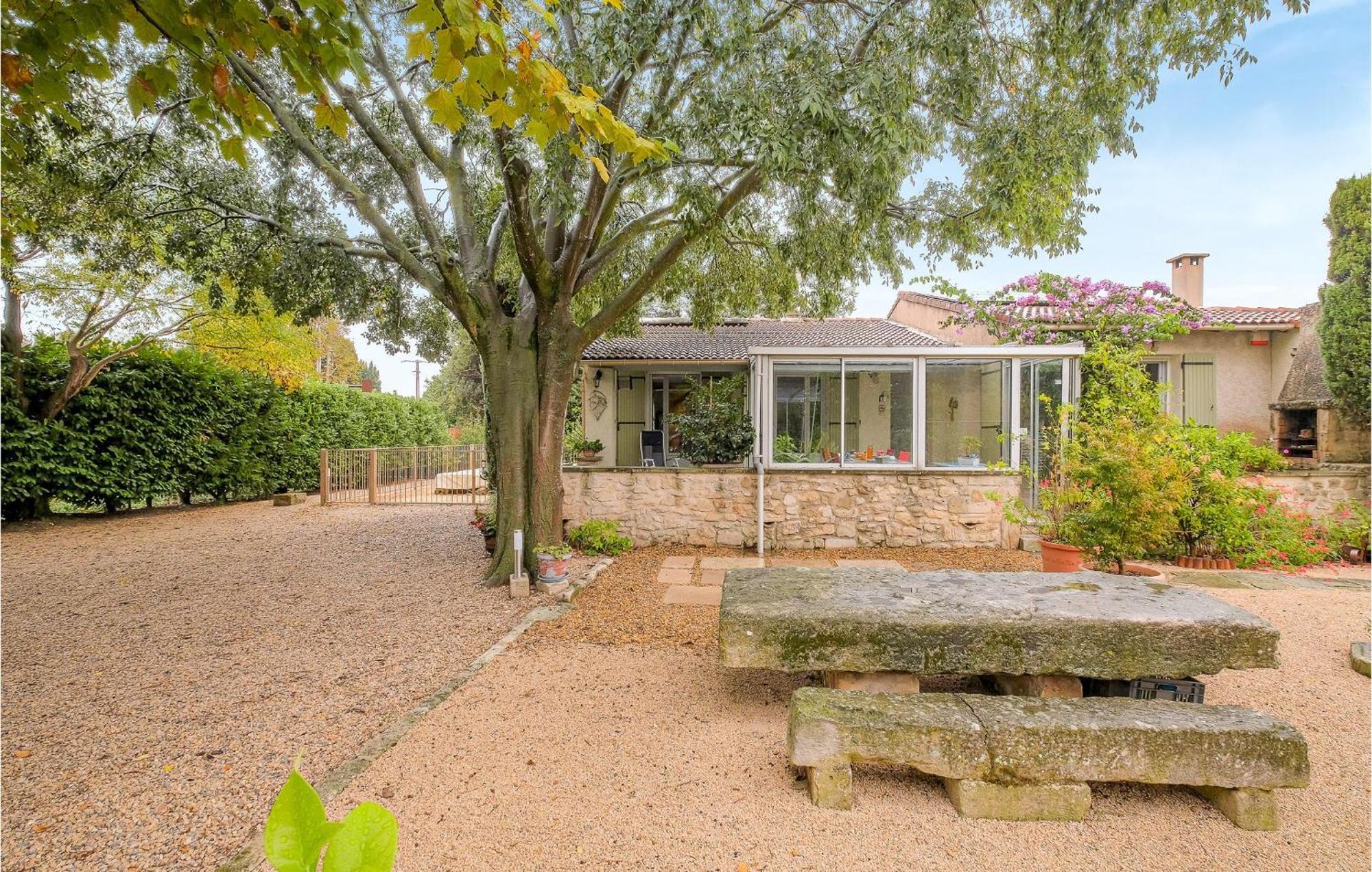 Beautiful Home In Saint-Rémy-de-Provence Buitenkant foto