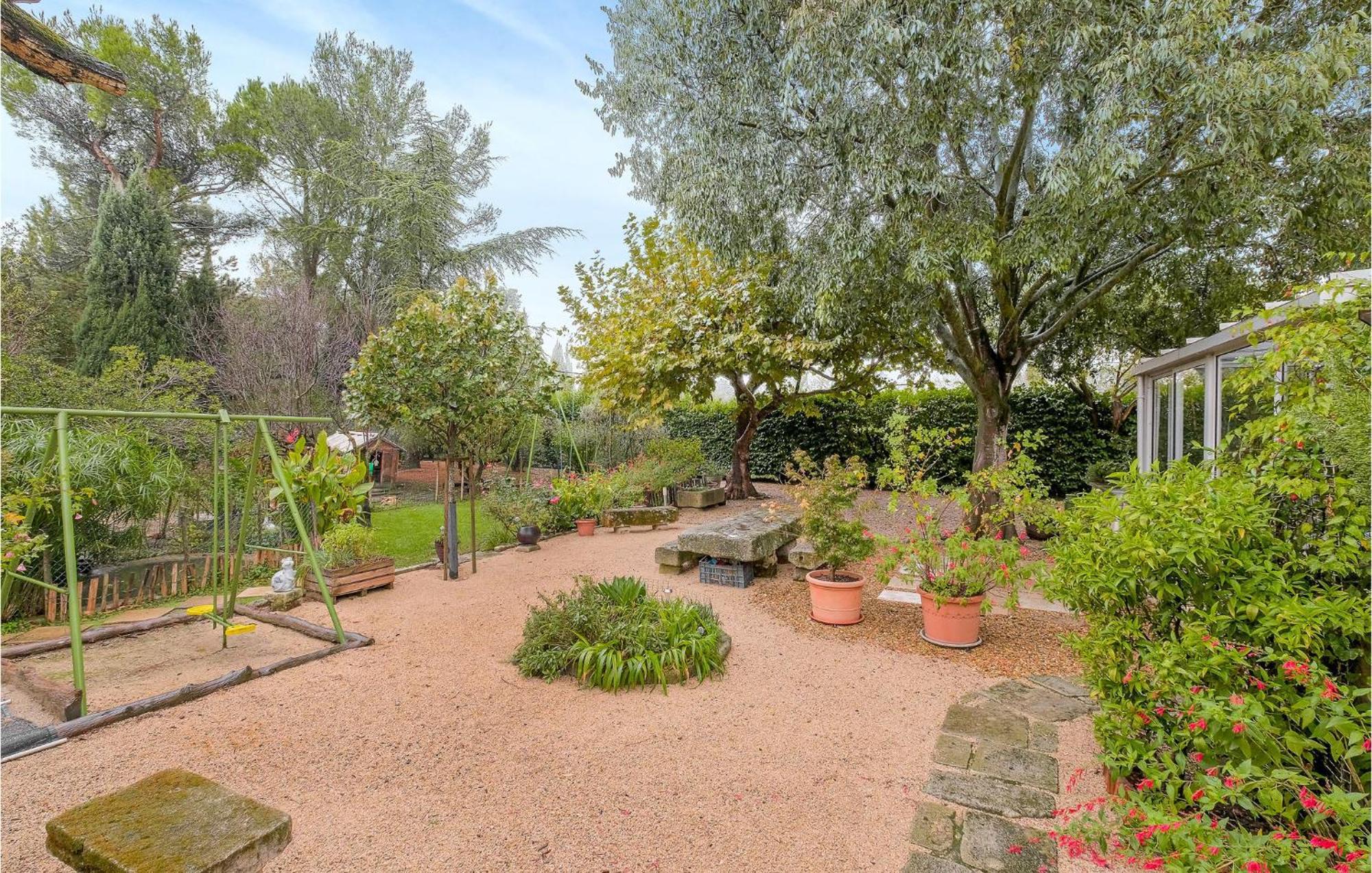 Beautiful Home In Saint-Rémy-de-Provence Buitenkant foto